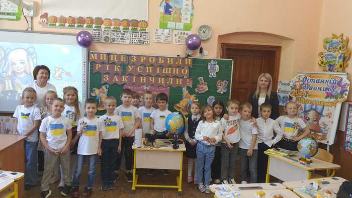 Останній дзвоник (1-Б клас)