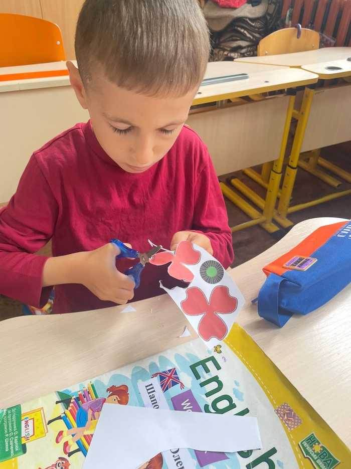 В День пам'яті та примирення (1-Б клас)