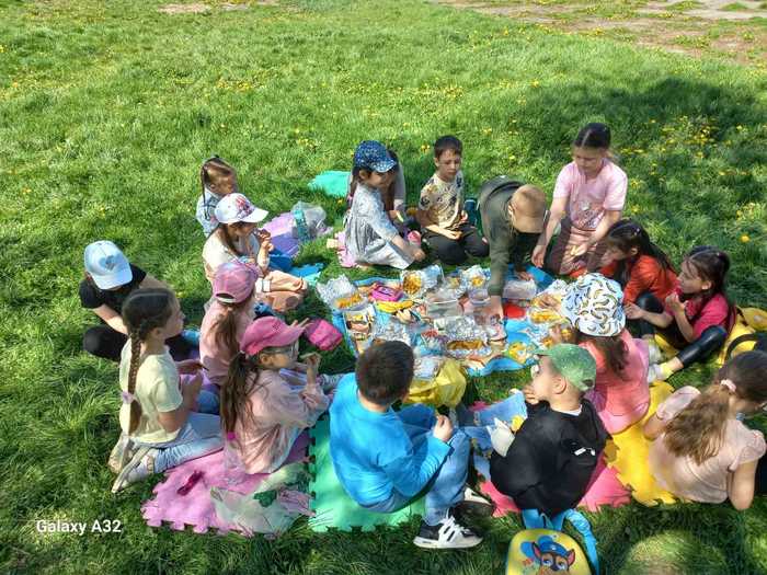 Відпочинок на свіжому повітрі (1-А клас)